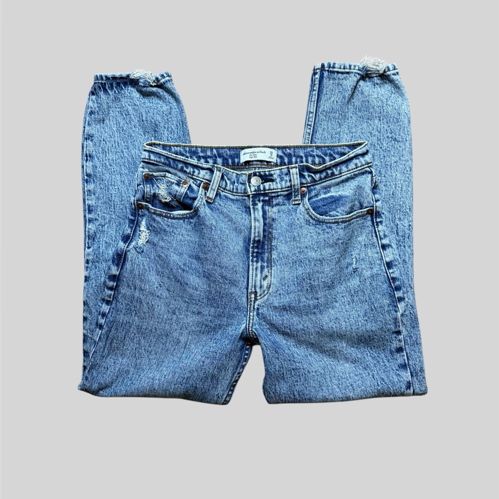 Abercrombie & Fitch The Mom High Rise Jeans